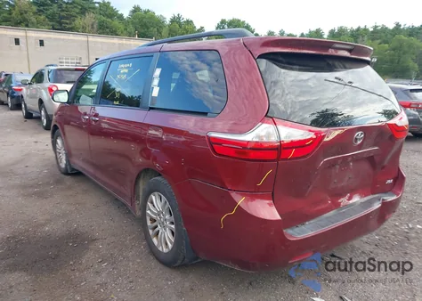 2017 Toyota Sienna Xle 8 Passenger z USA, uszkodzony, nr VIN 5TDYZ3DC2HS836092